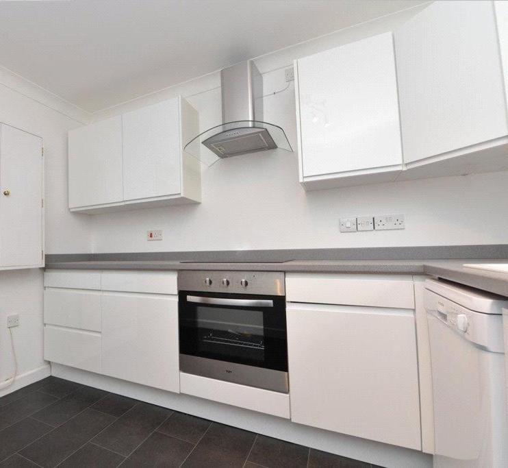 The Firs - Apartment Next To Beach & Forest - Pets Are Free Barton on Sea Exterior photo